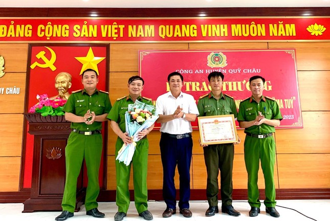 Thiếu tá công an bị thương khi vây bắt đối tượng buôn ma túy nhiễm HIV ảnh 2