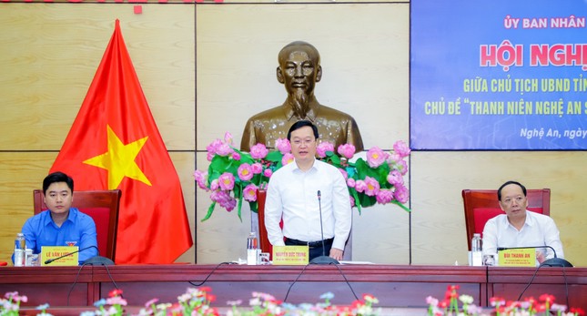 Chủ tịch UBND tỉnh Nghệ An đối thoại với thanh niên về sáng tạo khởi nghiệp, lập nghiệp ảnh 1
