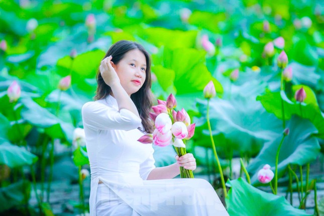 Đoàn viên thanh niên làm điểm check in đẹp như mơ bên đầm sen thơ mộng ảnh 13