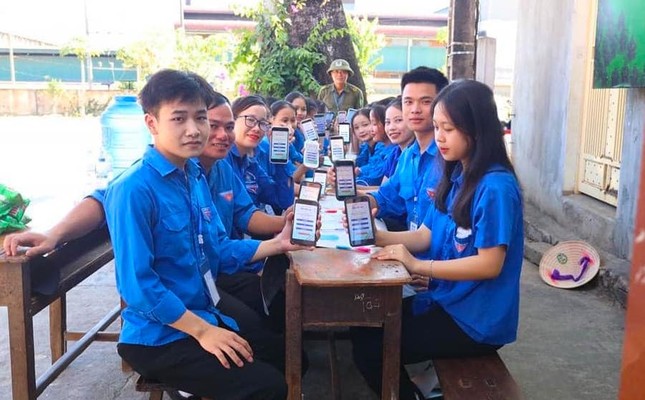 Đi tiếp sức mùa thi, đoàn viên thi tìm hiểu Nghị quyết Đại hội Đoàn ảnh 4