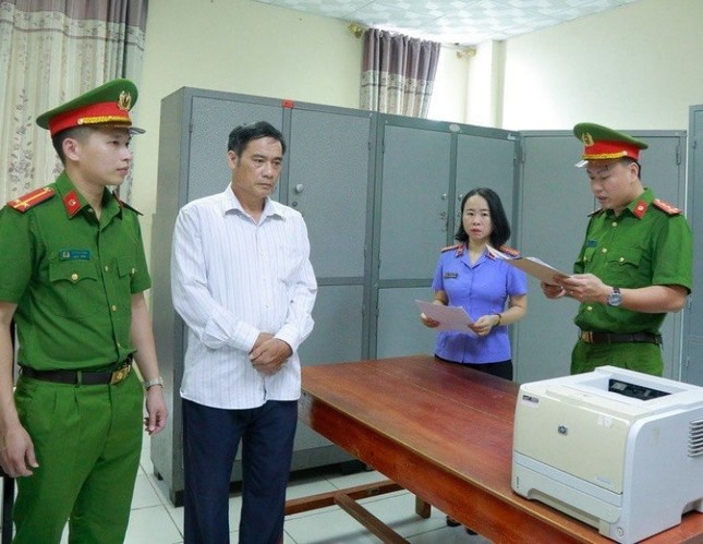 Bắt hai cựu kế toán trưởng ở Hà Tĩnh ảnh 2