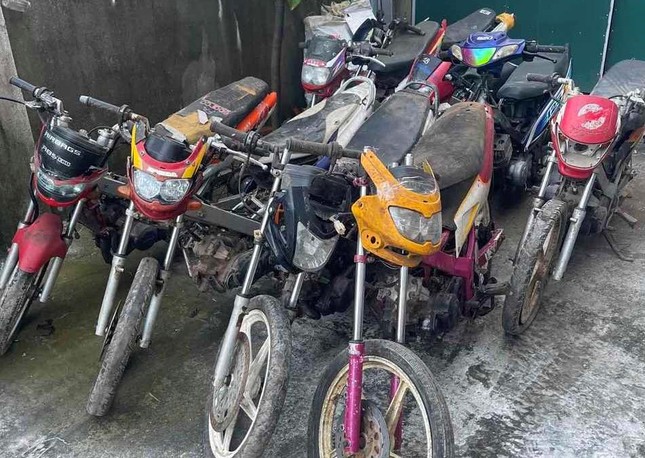 32 xe may cu o Ha Tinh bat ngo duoc dau gia len toi 68 ty dong - 3