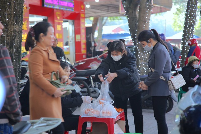 Những mâm cỗ có 'một không hai' cúng vía Thần tài ảnh 14