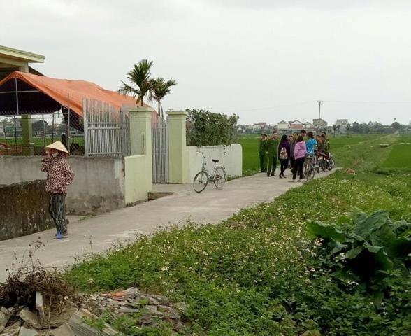 Phát hiện nam thanh niên chết trong tư thế treo cổ ở phòng ngủ ảnh 1