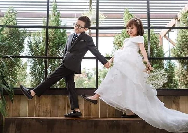 Đám cưới của cặp vợ chồng 'tí hon' khiến nhiều người xúc động ảnh 3