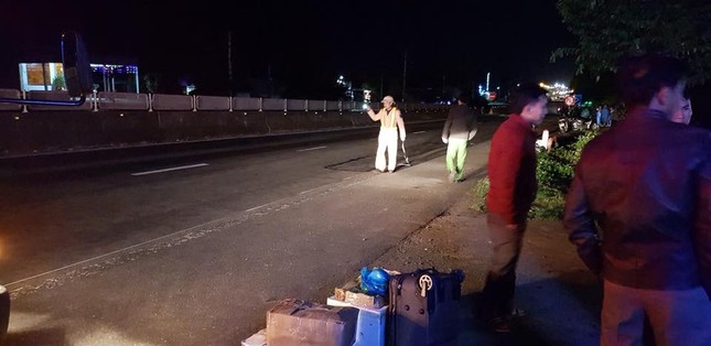Truy tìm tài xế lái ô tô gây tai nạn chết người vào đêm mồng 2 Tết ảnh 1