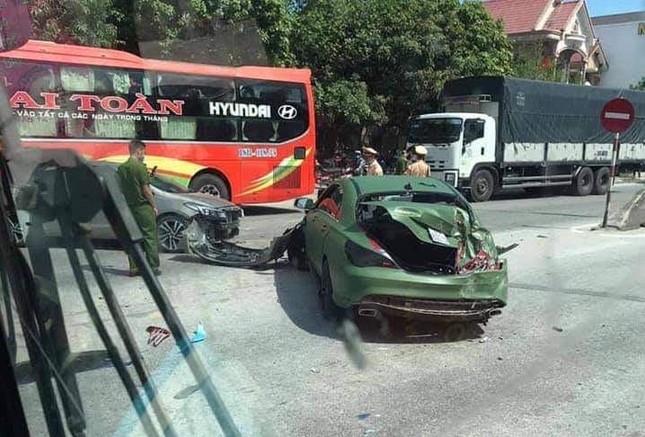 Truy tìm tài xế xe ben gây tai nạn liên hoàn rồi bỏ chạy trên quốc lộ 1A ảnh 1