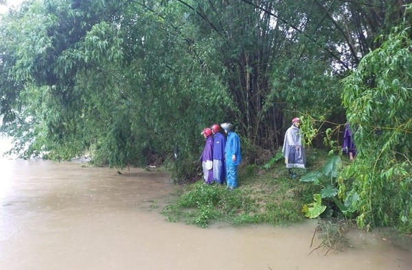 Lật thuyền trong đêm, người đàn ông mất tích ảnh 1