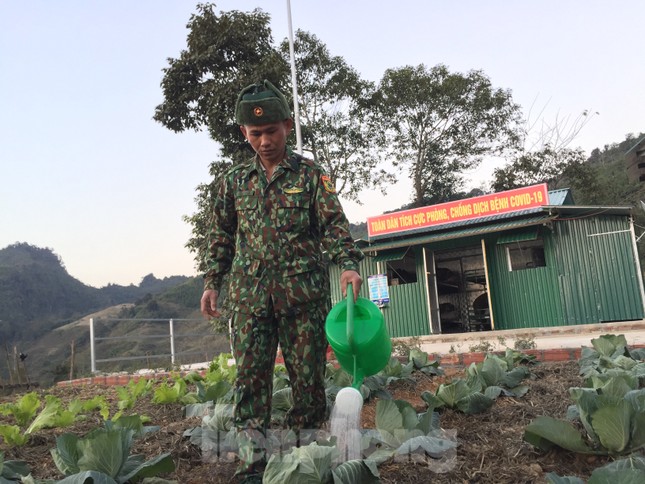 Lính biên phòng viết đơn xin trực Tết nơi biên cương Tổ quốc ảnh 2