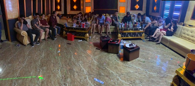 Gần 80 dân chơi 'mở tiệc' ma túy trong quán karaoke giữa mùa dịch COVID-19 ảnh 1