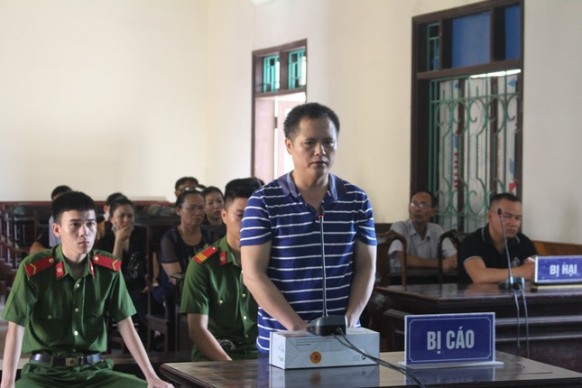 Người đàn ông cầm dao đâm chết vợ sau trận cãi vã ảnh 1