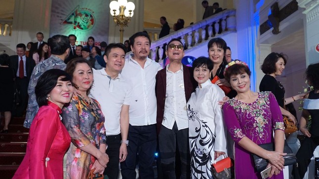 Dàn nghệ sỹ hội ngộ dịp 40 năm Nhà hát Tuổi trẻ ảnh 7