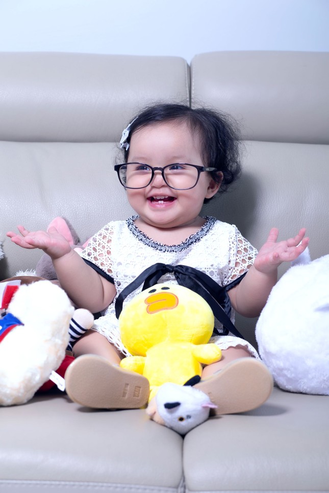 Lần đầu ca sĩ Nguyễn Ngọc Anh khoe ảnh con gái xinh như búp bê ảnh 3