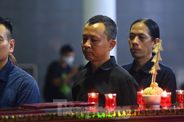 Nghẹn ngào tiễn đưa nhạc sĩ Phó Đức Phương về ‘đỉnh Phù Vân’ ảnh 10