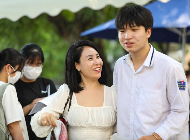 Hà Nội: Hiệu trưởng được trao quyền quyết định chuyển trường cho học sinh ảnh 1