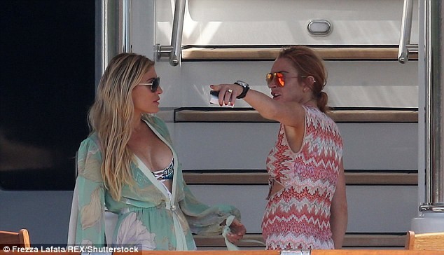 Lindsay Lohan có bầu sau khi chia tay bạn trai tỉ phú ảnh 2