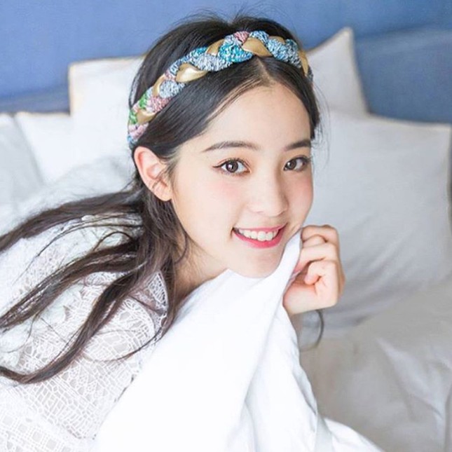 Vẻ đẹp thiên thần của sao nữ 17 tuổi được đồn là con dâu Thành Long ảnh 1