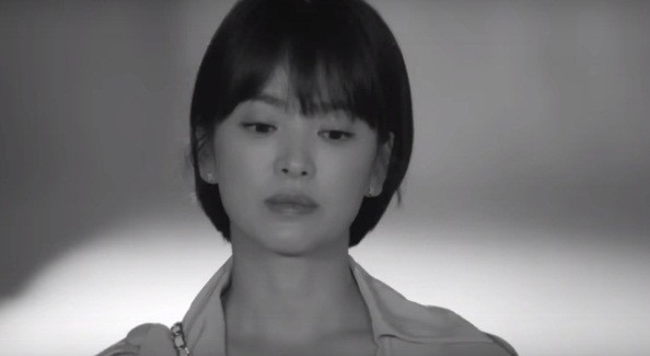 Song Hye Kyo tóc ngắn trẻ xinh như búp bê ảnh 3