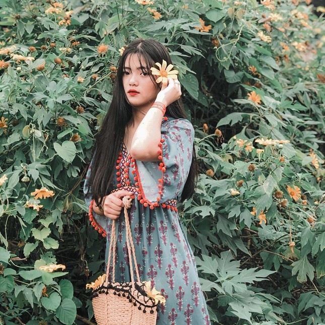 Xinh xắn nổi bật, nữ sinh được tìm kiếm sau chương trình 'Đường lên đỉnh Olympia' ảnh 9