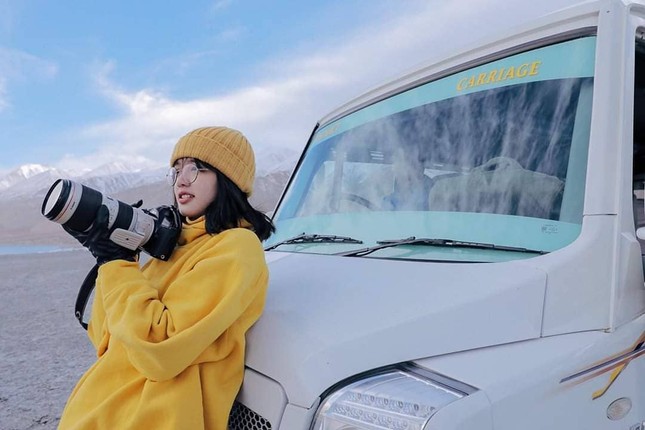 Nữ blogger xinh đẹp giống hệt ca sĩ Lisa nhóm BlackPink ảnh 17