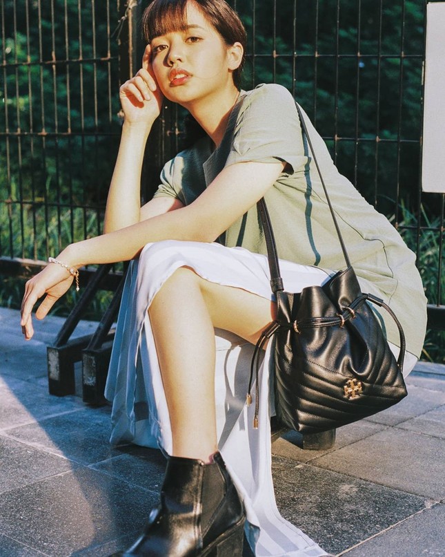 Nữ blogger xinh đẹp giống hệt ca sĩ Lisa nhóm BlackPink ảnh 10