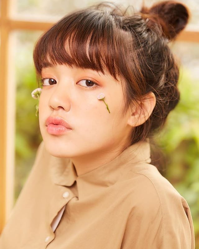 Nữ blogger xinh đẹp giống hệt ca sĩ Lisa nhóm BlackPink ảnh 4