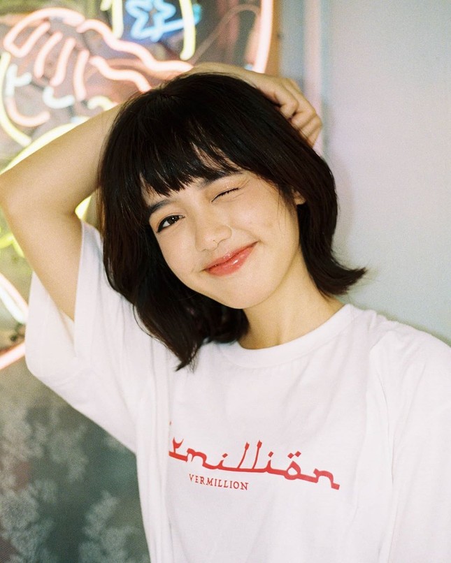 Nữ blogger xinh đẹp giống hệt ca sĩ Lisa nhóm BlackPink ảnh 15