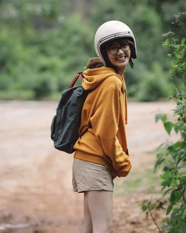 Nữ blogger xinh đẹp giống hệt ca sĩ Lisa nhóm BlackPink ảnh 18