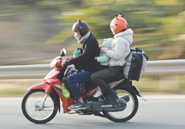 Lao vào đời mưu sinh sau Tết qua ống kính của chàng trai Lạng Sơn ảnh 4