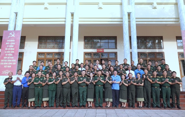 Bổ trợ kỹ năng cho cán bộ Thanh niên và Công đoàn Quân đội nhân dân Lào ảnh 5