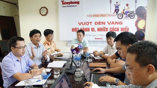 Tọa đàm 'Dừng đèn vàng - một hành vi, nhiều cách hiểu' ảnh 2
