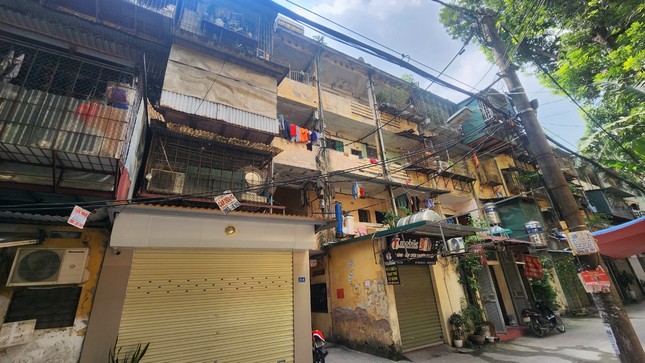 Cận cảnh Khu tập thể lâu đời nhất Hà Nội vừa được đồng ý chi tiền lập quy hoạch cải tạo ảnh 1