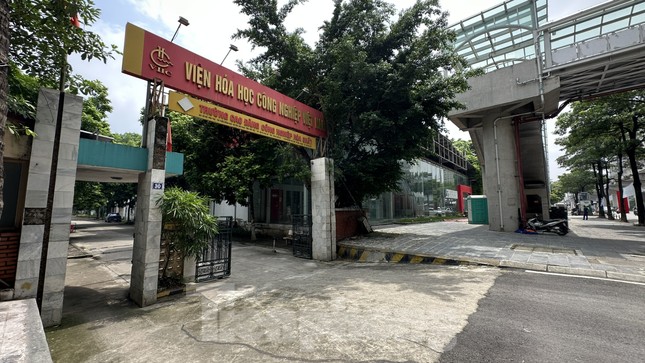 Cận cảnh 9 nhà máy, cơ sở phải di dời khỏi 'đất vàng' nội đô Hà Nội ảnh 15