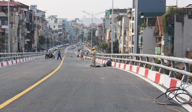 Cầu vượt An Dương thông xe: Giao thông đi lại thế nào? ảnh 3