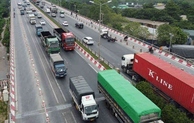 'Đóng' cầu Nhật Tân, Thanh Trì cùng lúc là gây khó cho giao thông, vận tải hàng hóa ảnh 3