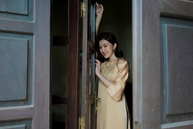 “Tiểu tam” Lương Thanh tiết lộ sự thật sau tin đồn cát-xê cao ngất ngưởng - 10 “Tiểu tam” Lương Thanh tiết lộ sự thật sau tin đồn cát-xê cao ngất ngưởng - 10