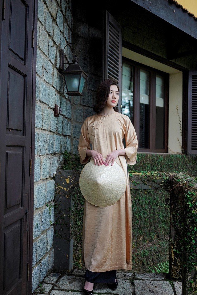 “Tiểu tam” Lương Thanh tiết lộ sự thật sau tin đồn cát-xê cao ngất ngưởng - 4 “Tiểu tam” Lương Thanh tiết lộ sự thật sau tin đồn cát-xê cao ngất ngưởng - 4