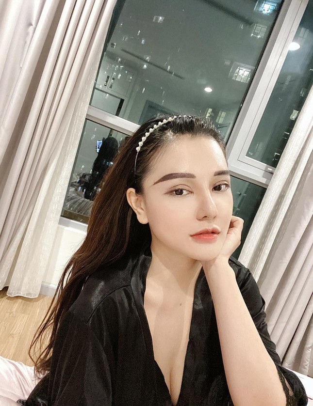 Khi bạn đang bận lên mạng tán dóc mỗi ngày, nhiều gái đẹp đã có nhà có xe từ năm 19 tuổi - Ảnh 25. Khi bạn đang bận lên mạng tán dóc mỗi ngày, nhiều gái đẹp đã có nhà có xe từ năm 19 tuổi - Ảnh 25.