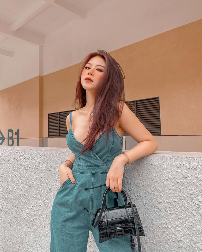 Khi bạn đang bận lên mạng tán dóc mỗi ngày, nhiều gái đẹp đã có nhà có xe từ năm 19 tuổi - Ảnh 19. Khi bạn đang bận lên mạng tán dóc mỗi ngày, nhiều gái đẹp đã có nhà có xe từ năm 19 tuổi - Ảnh 19.