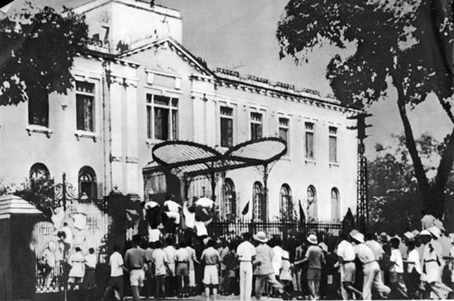 "Cái thuở ban đầu Dân quốc ấy..." ảnh 2