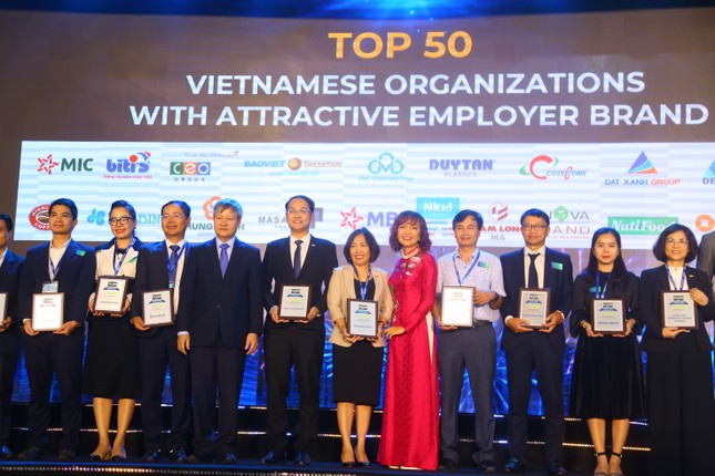 FPT là nơi làm việc tốt nhất ngành CNTT ảnh 2