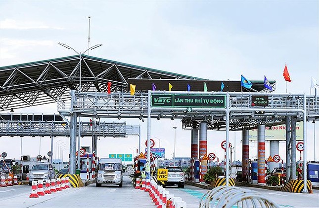 Thủ tướng yêu cầu làm rõ việc 'ai tạo thêm rào cản thu phí tự động' ảnh 1