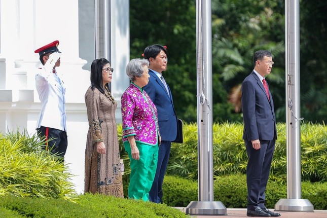 Lễ đón Thủ tướng Phạm Minh Chính và Phu nhân thăm chính thức Singapore ảnh 3