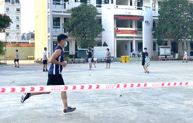 Từ trong khu cách ly: 'Tận trong đáy lòng thực sự rất xúc động và tôi đã khóc!' ảnh 4