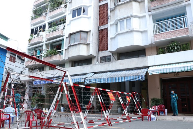 TPHCM khẩn trương truy tìm người đàn ông đi cùng xe với bệnh nhân 1451 và 1440 ảnh 2