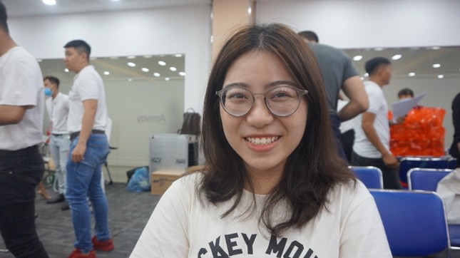 Bạn trẻ hào hứng tham gia hiến máu Chủ nhật Đỏ ảnh 4