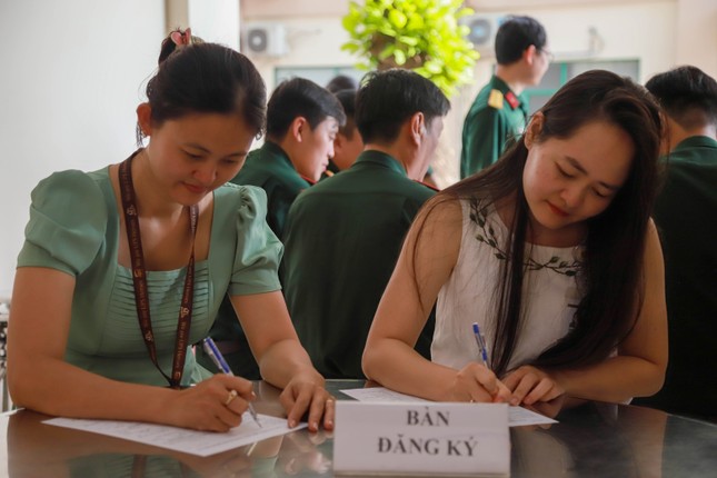 Bệnh viện Quân y 175 tổ chức chương trình hưởng ứng Ngày toàn dân hiến máu tình nguyện ảnh 12