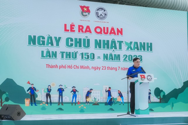 Đoàn viên, thanh niên TPHCM ra quân Chủ nhật xanh lần thứ 150 ảnh 1