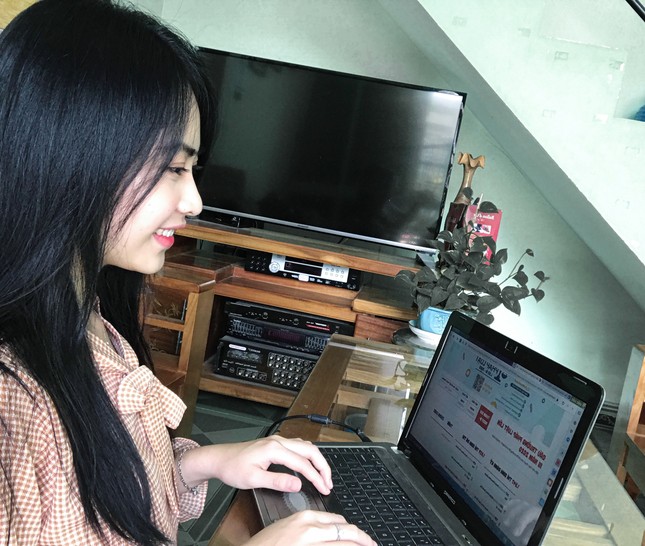 Dành tặng giải thưởng để chung tay chống dịch COVID-19 ảnh 1
