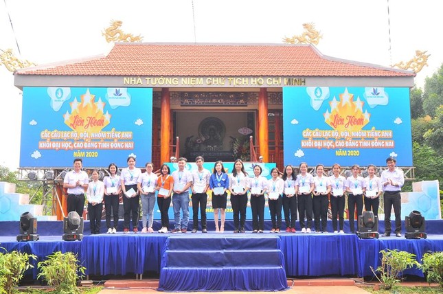 Sôi nổi “Liên hoan các CLB, đội, nhóm tiếng Anh tỉnh Đồng Nai“ ảnh 3